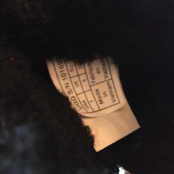 UGG Toddler Boot - Picture 2 of 3